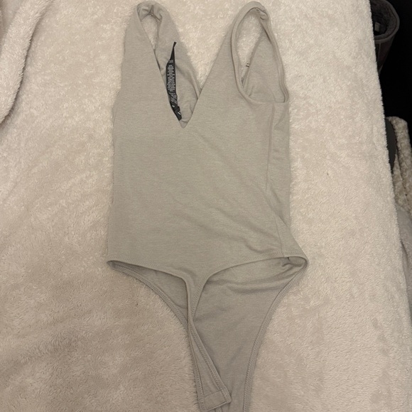 Vuori Halo Dreamknit Bodysuit size XS - Picture 4 of 4
